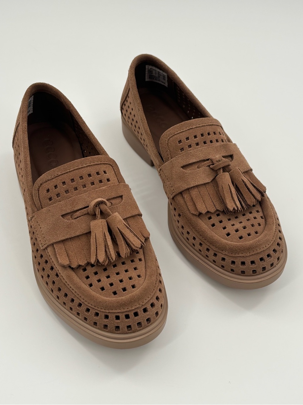 ECCO Brown suede loafers with perforated detailing and tassels, size US 6.5